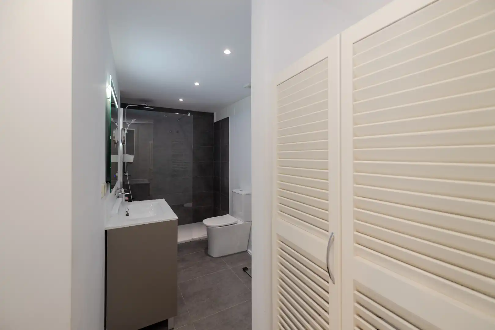 Baño de Piso en venta en Málaga con Aire acondicionado, Calefacción y Terraza