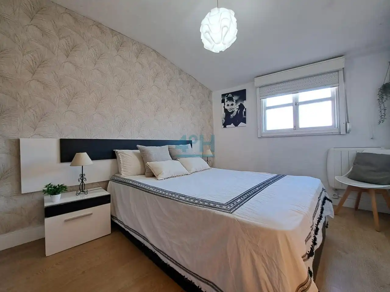 Bedroom of Apartments for sale in Ourense Capital   with Heating and Furnished