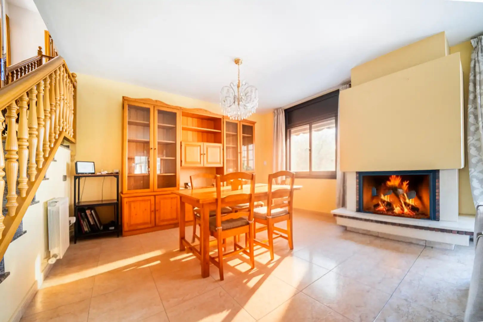 Comedor de Casa o chalet en venta en Santa Perpètua de Mogoda con Calefacción, Terraza y Trastero
