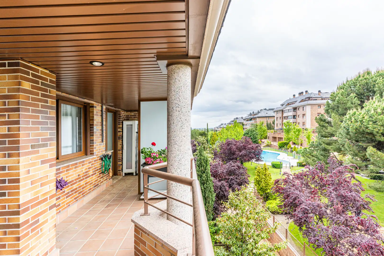 Terraza de Ático en venta en Majadahonda con Aire acondicionado, Calefacción y Jardín privado