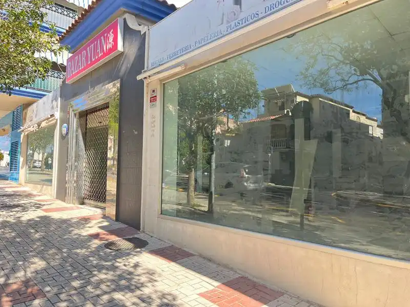 Local comercial en venda a Estepona Pueblo, imagen 2