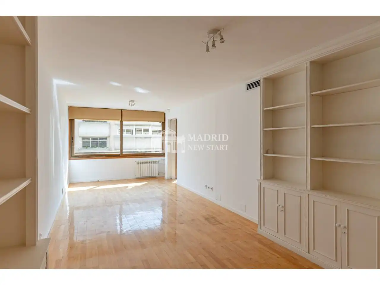Flat with terrace to rent in Calle Fortuny, imagen 3