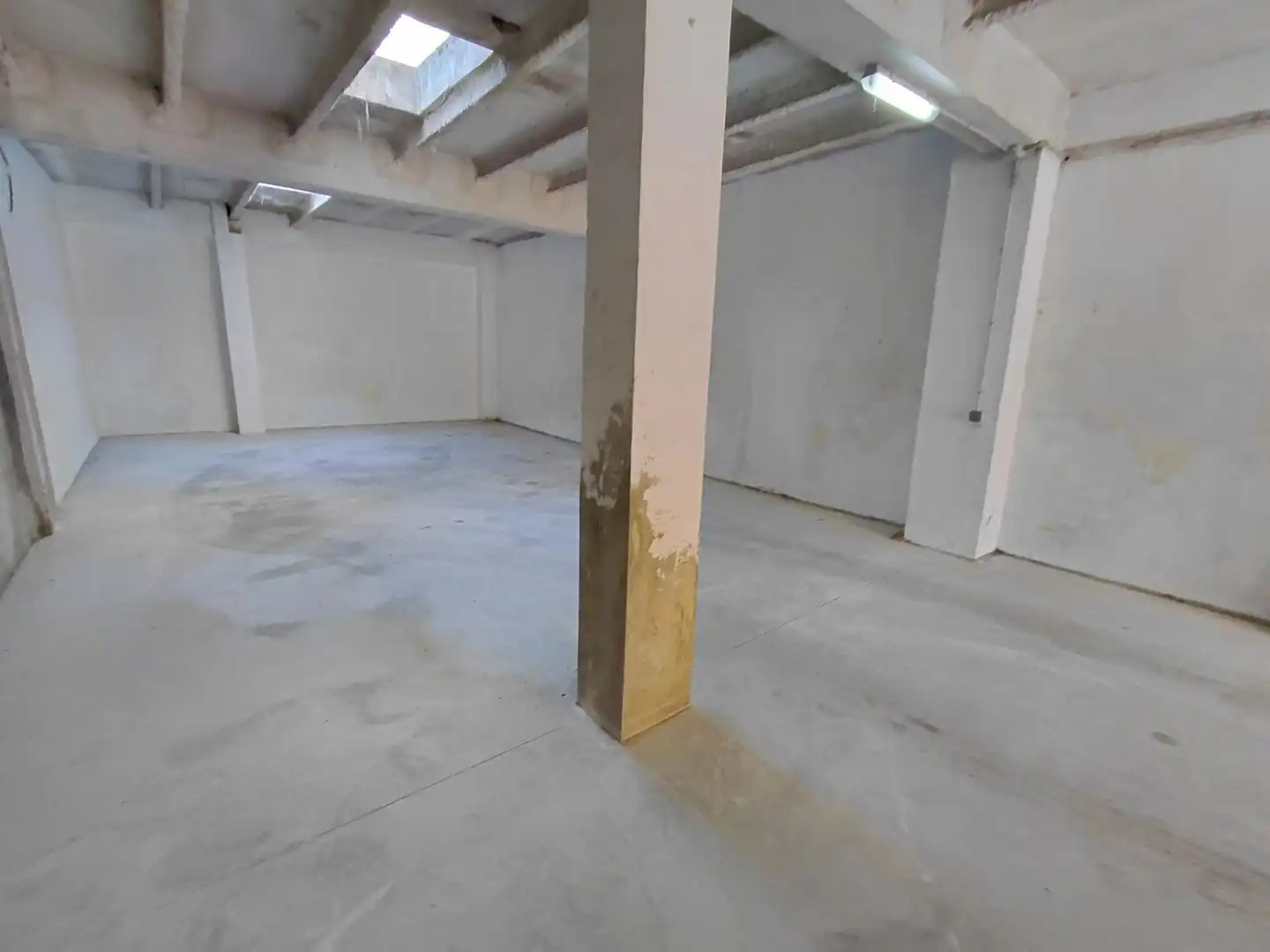 Local comercial en venda a Llevant, imagen 8