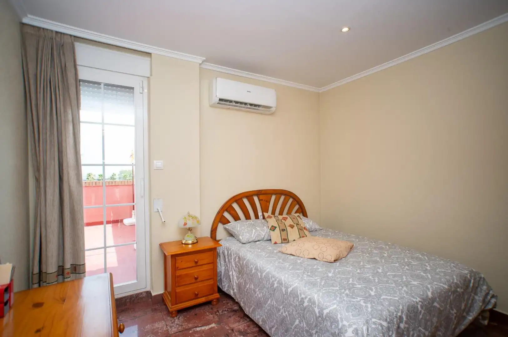 Dormitori de Casa o xalet en venda en Chiva amb Aire condicionat, Calefacció i Terrassa