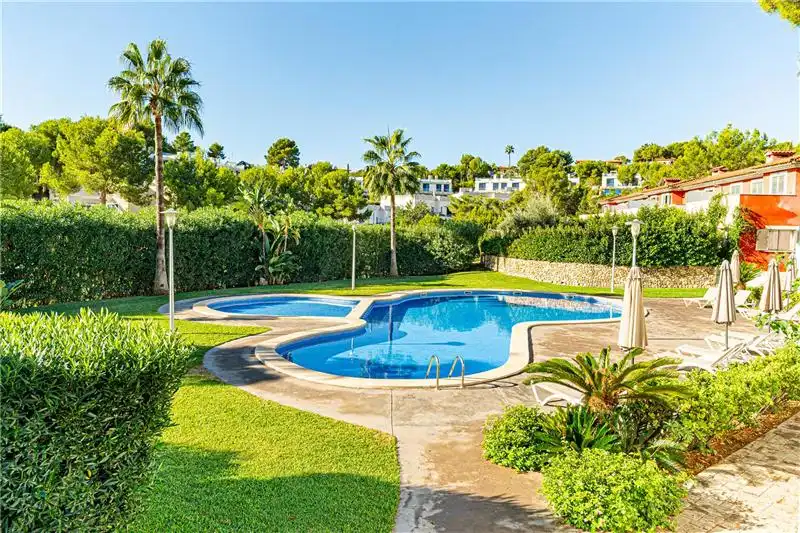 Piscina de Casa adosada en venda en Cala Vinyes