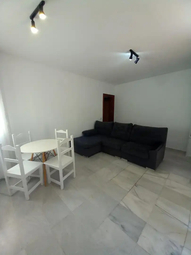 Flat for rent in Calle Victoria, La Victoria