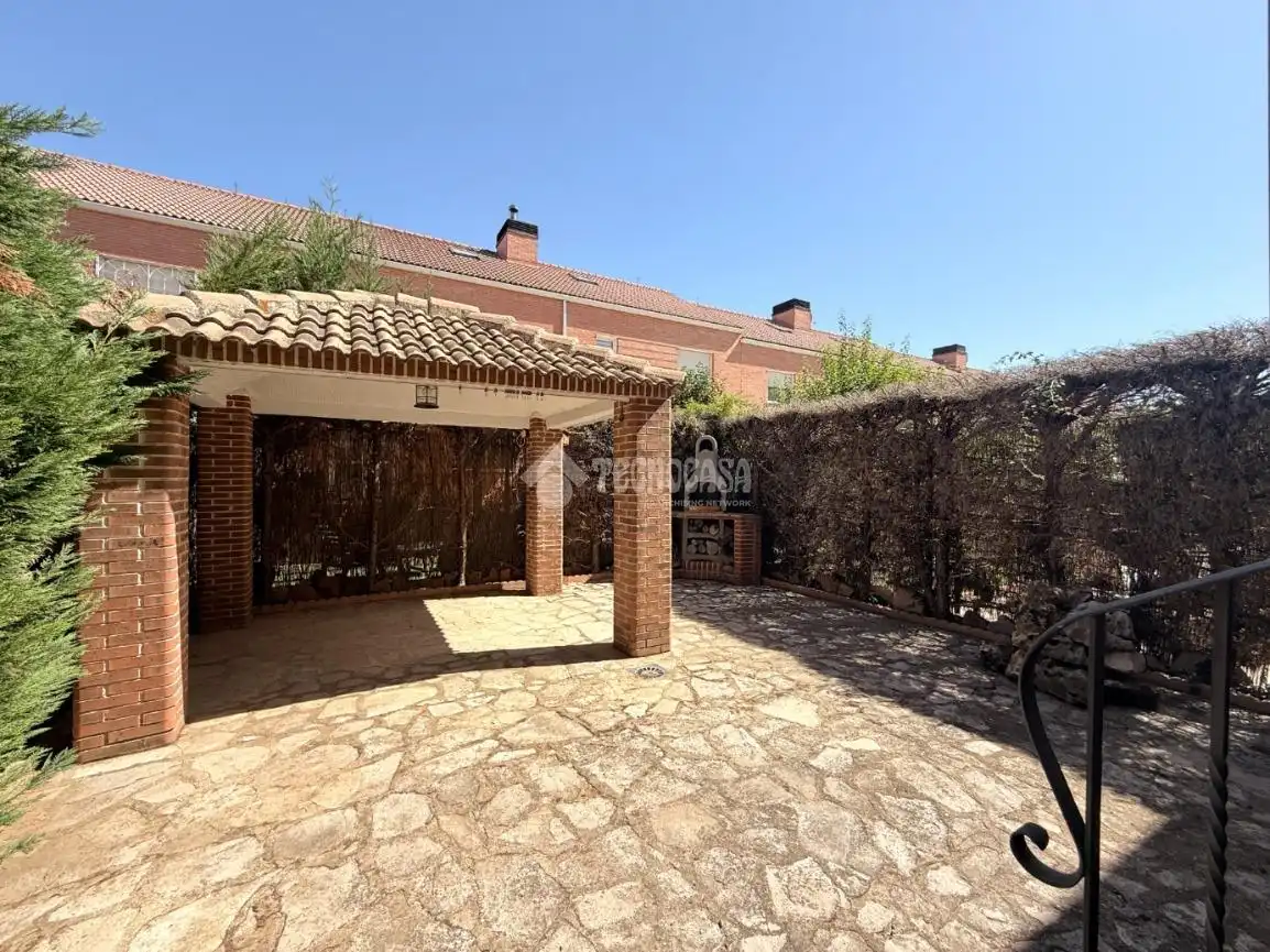 Semi-detached house for sale in Alovera, imagen 8