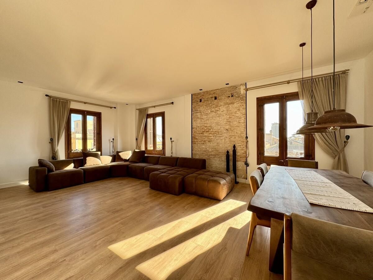 Living room of Flat for sale in  Barcelona Capital  with Heating