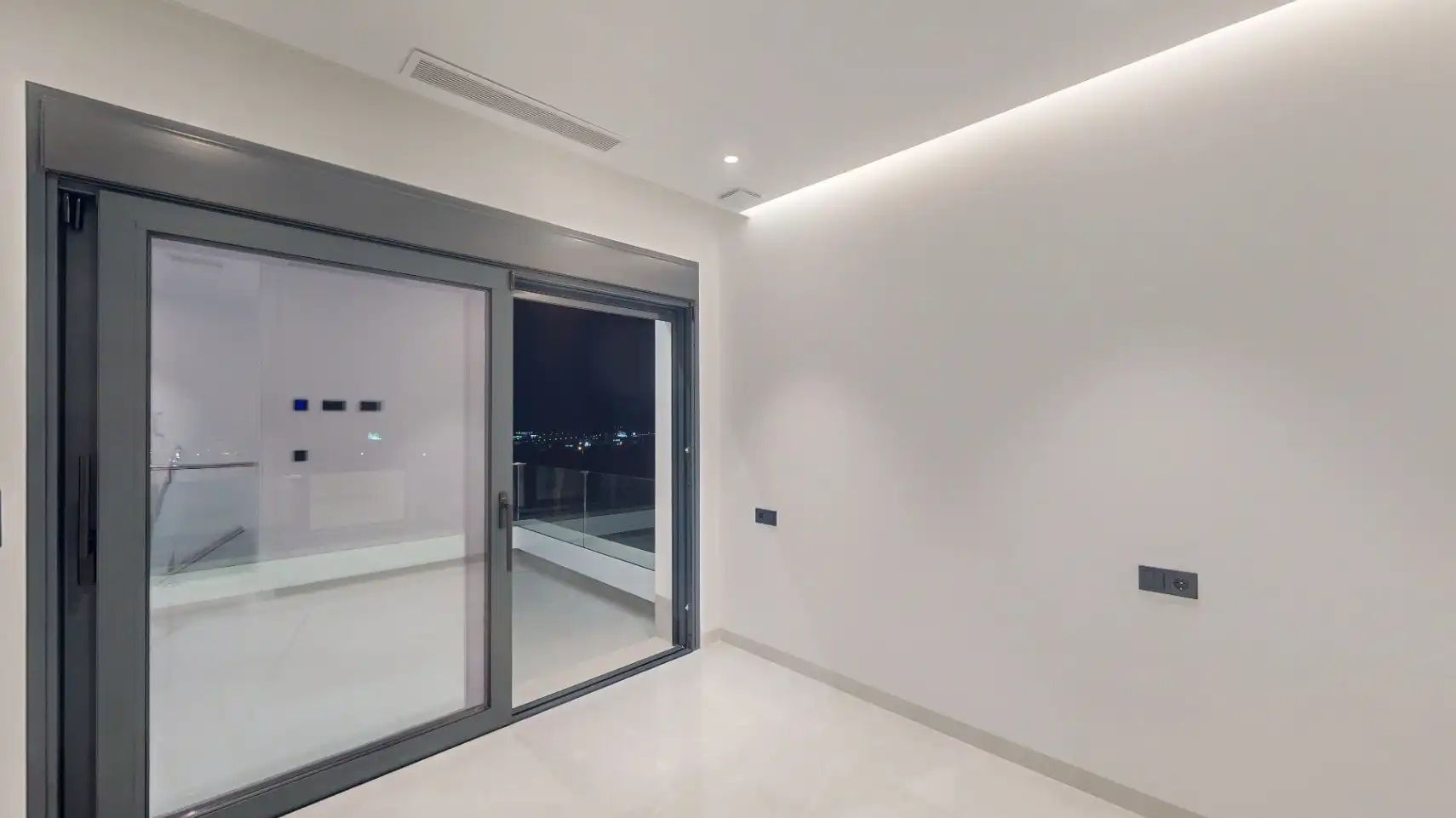 Chalet con terraza en venta en Golf Bahía, imagen 14