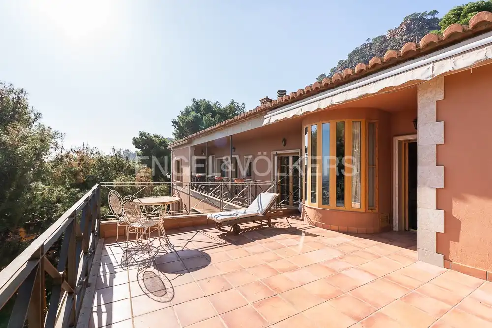 Terrassa de Casa o xalet en venda en Sagunto / Sagunt amb Calefacció, Jardí privat i Parquet