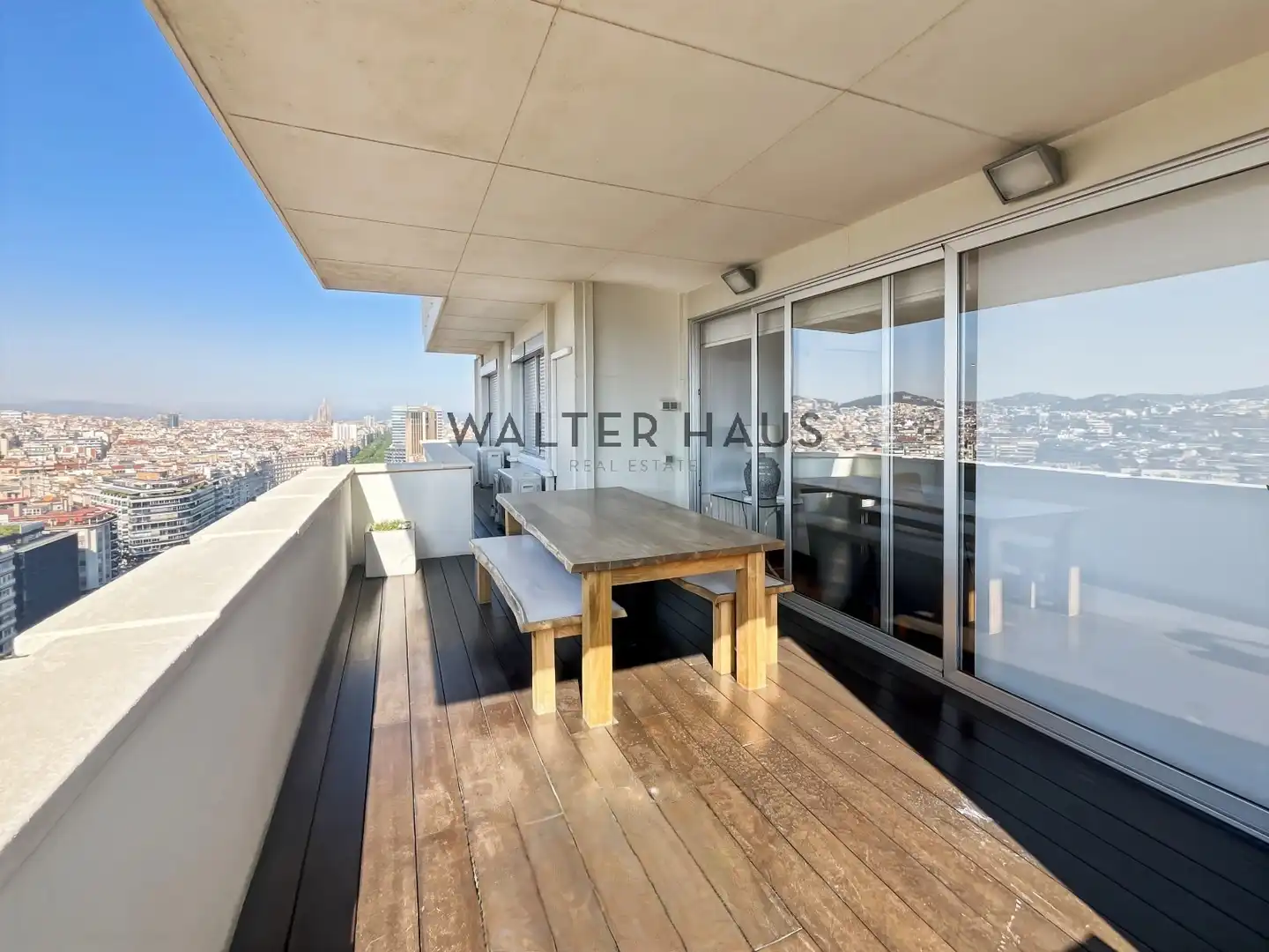 Terrasse von Wohnung zur Miete in Barcelona mit Klimaanlage, Heizung und Möbliert
