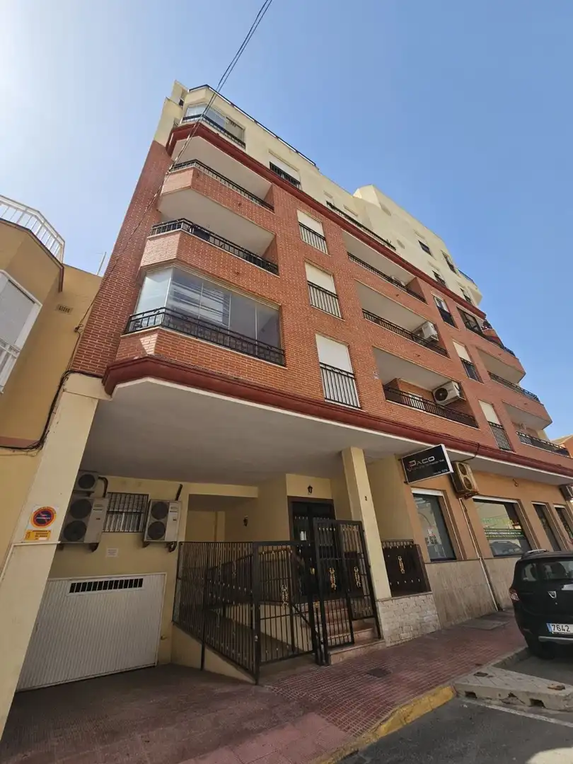 Vista exterior de Piso en venta en Pueblo