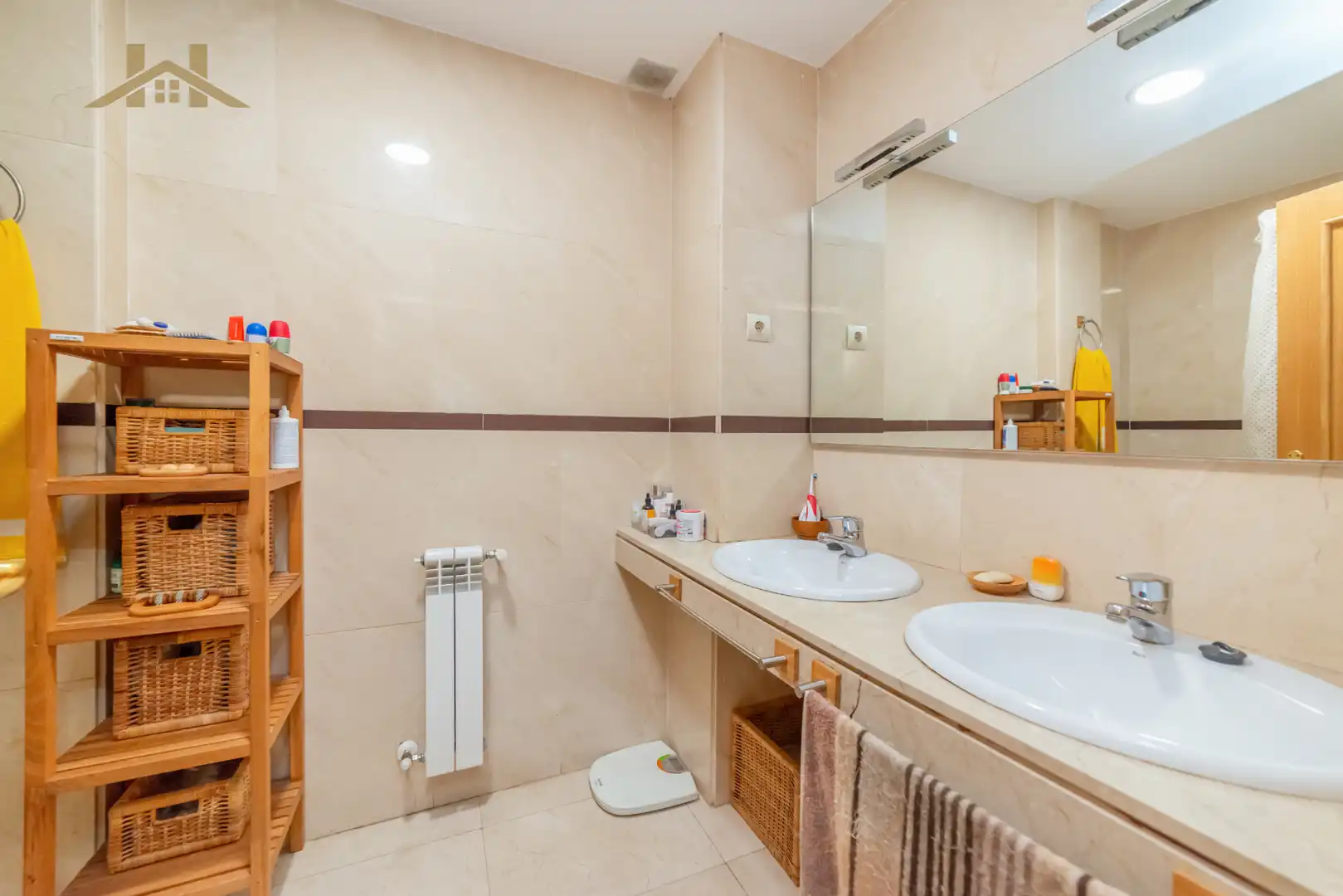 Bathroom of Detached homes for sale in Parla  with Air Conditioner, Heating and Private garden