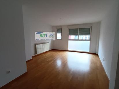 Flat for sale in CALLE TERMINILLO , Barrio de Delicias