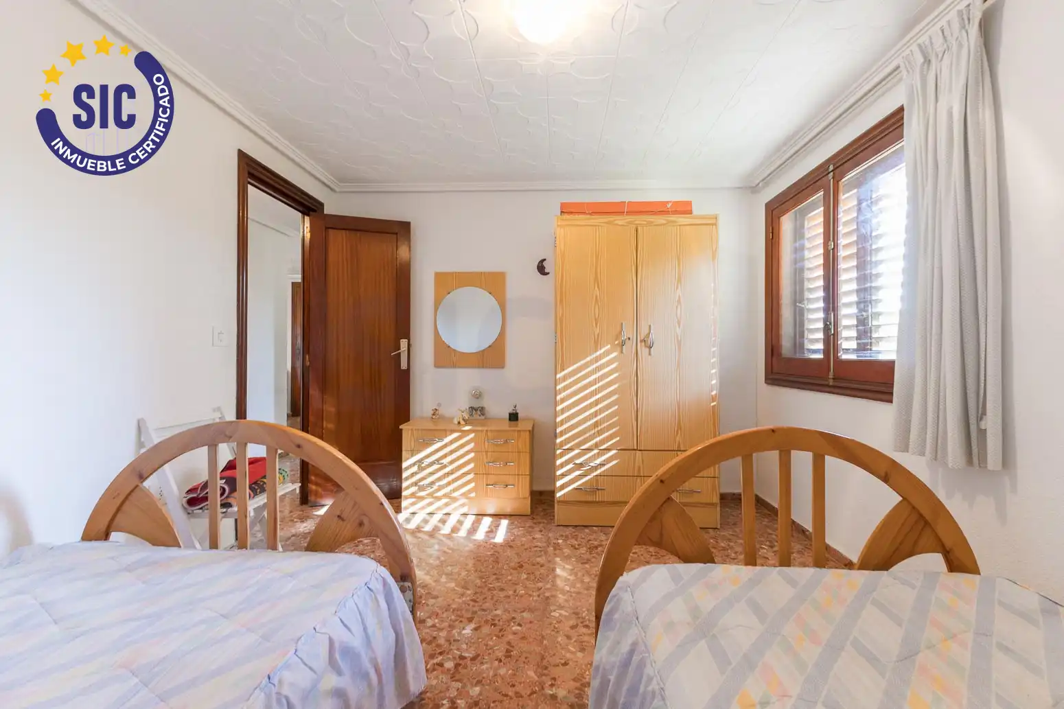 Habitación de Casa o chalet en venta en Chiva con Jardín privado