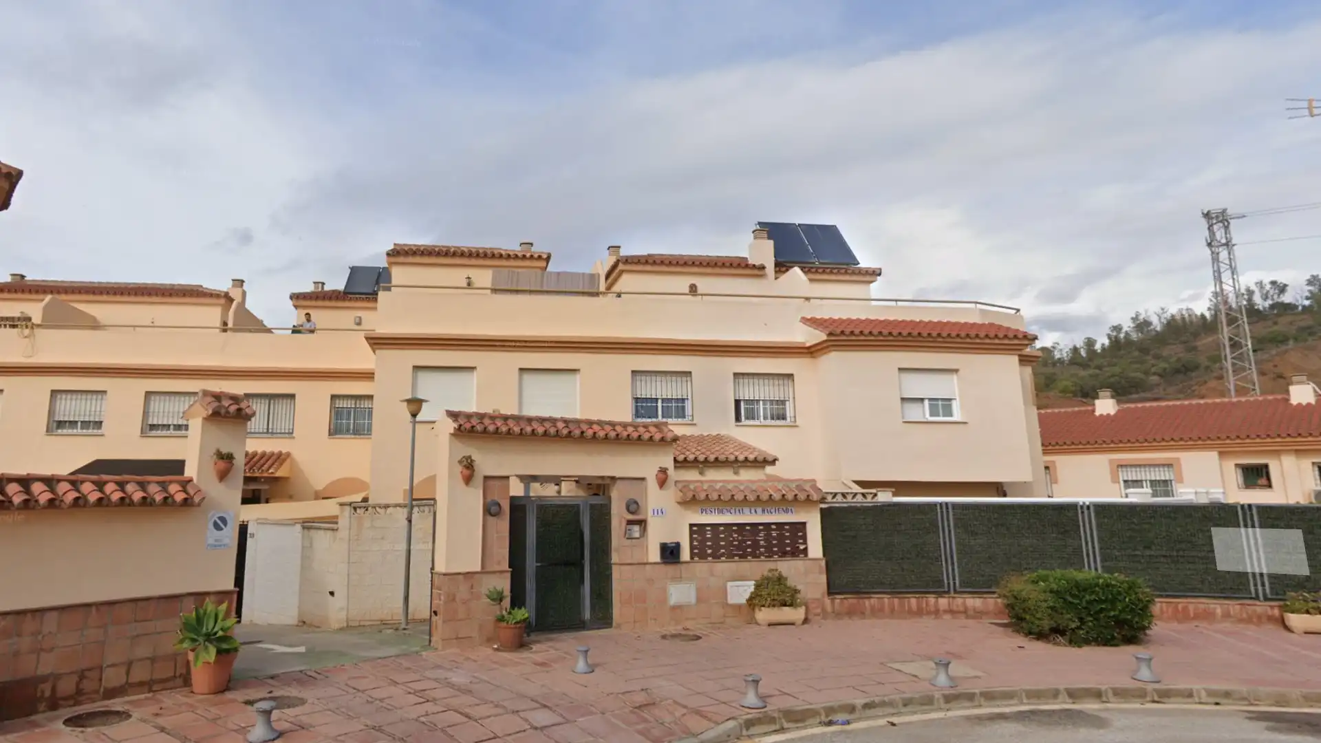 Vista exterior de Casa adosada en venta en Vélez-Málaga con Aire acondicionado y Piscina comunitaria