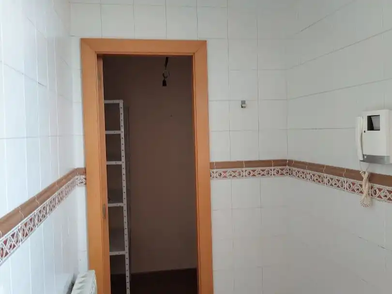 Bathroom of Duplexes for sale in Valencia de Don Juan  with Terrace and Balcony