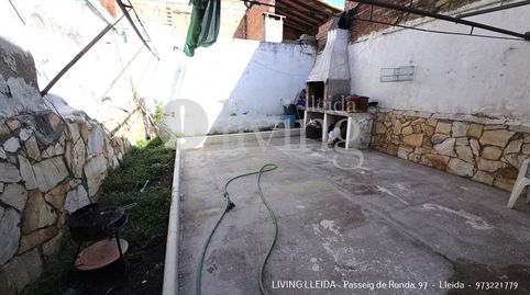 Foto 2 de Casa adosada en venda a Carrer Arrabal, Albatàrrec, Lleida