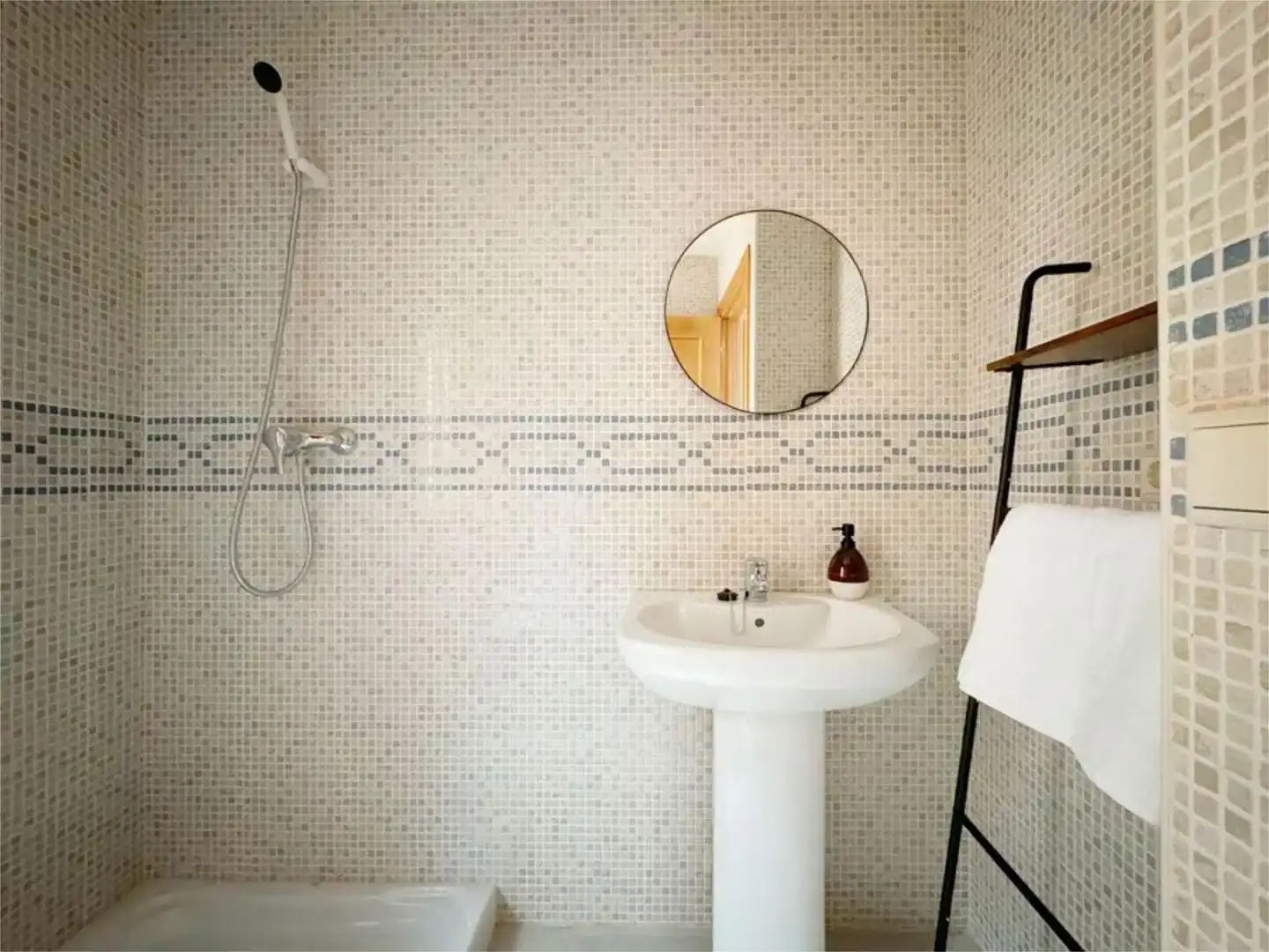 Baño de Piso en venta en Benabarre con Balcón