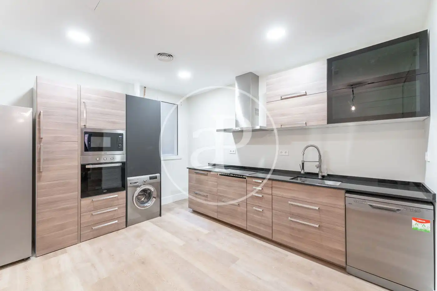 Kitchen of Flat for sale in Madrid  with Air Conditioner, Heating and Storage room