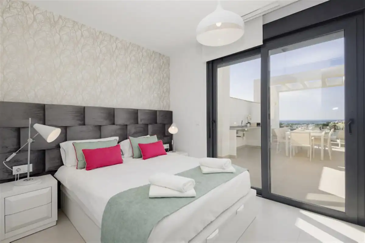 Dormitori de Àtic en venda en Estepona amb Aire condicionat, Terrassa i Moblat