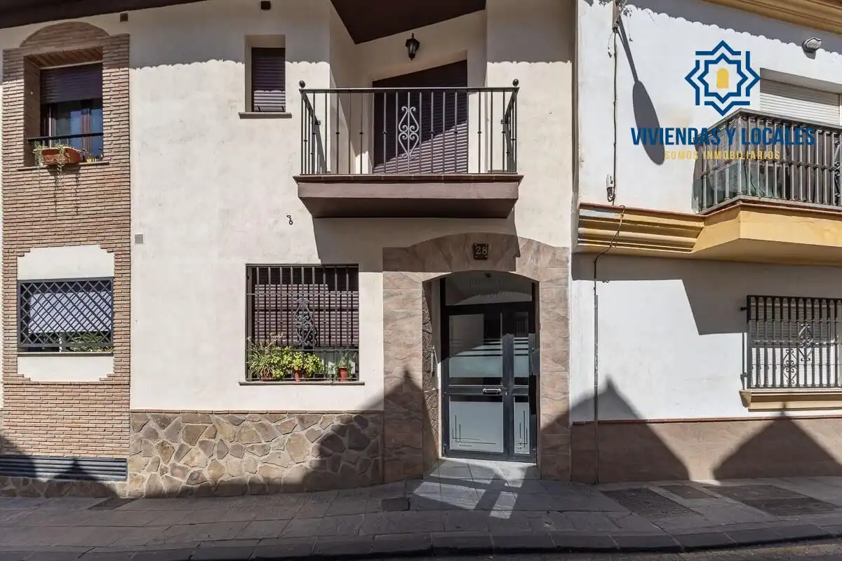 Vista exterior de Pis en venda en Monachil amb Aire condicionat i Moblat