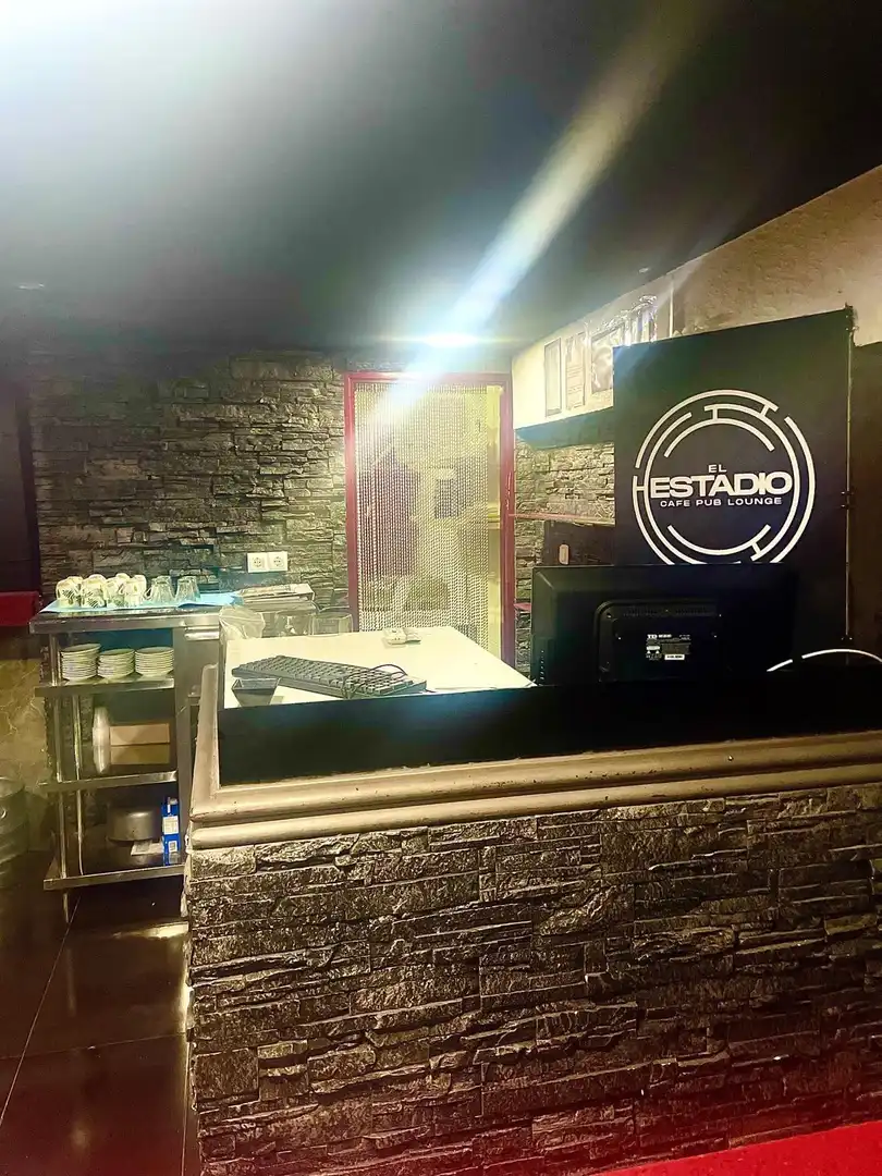 Local en venta en Almerimar