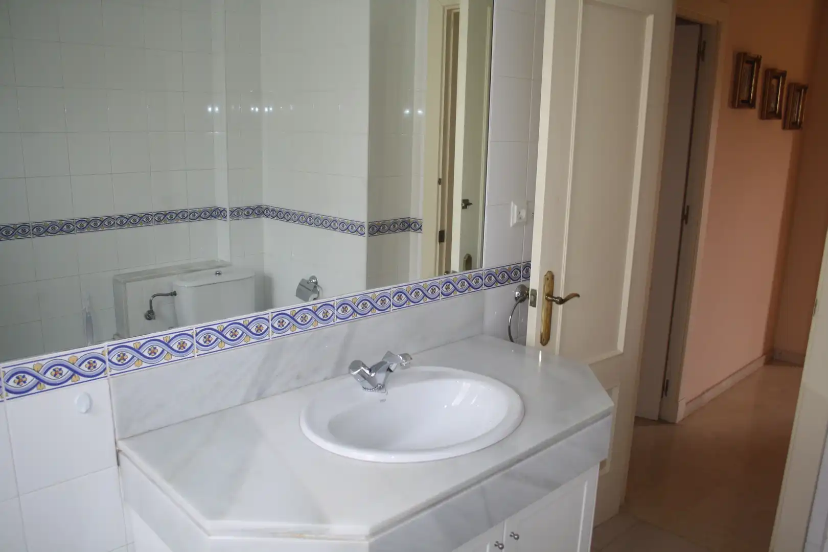 Baño de Casa o chalet de alquiler en Algeciras con Jardín privado, Terraza y Piscina