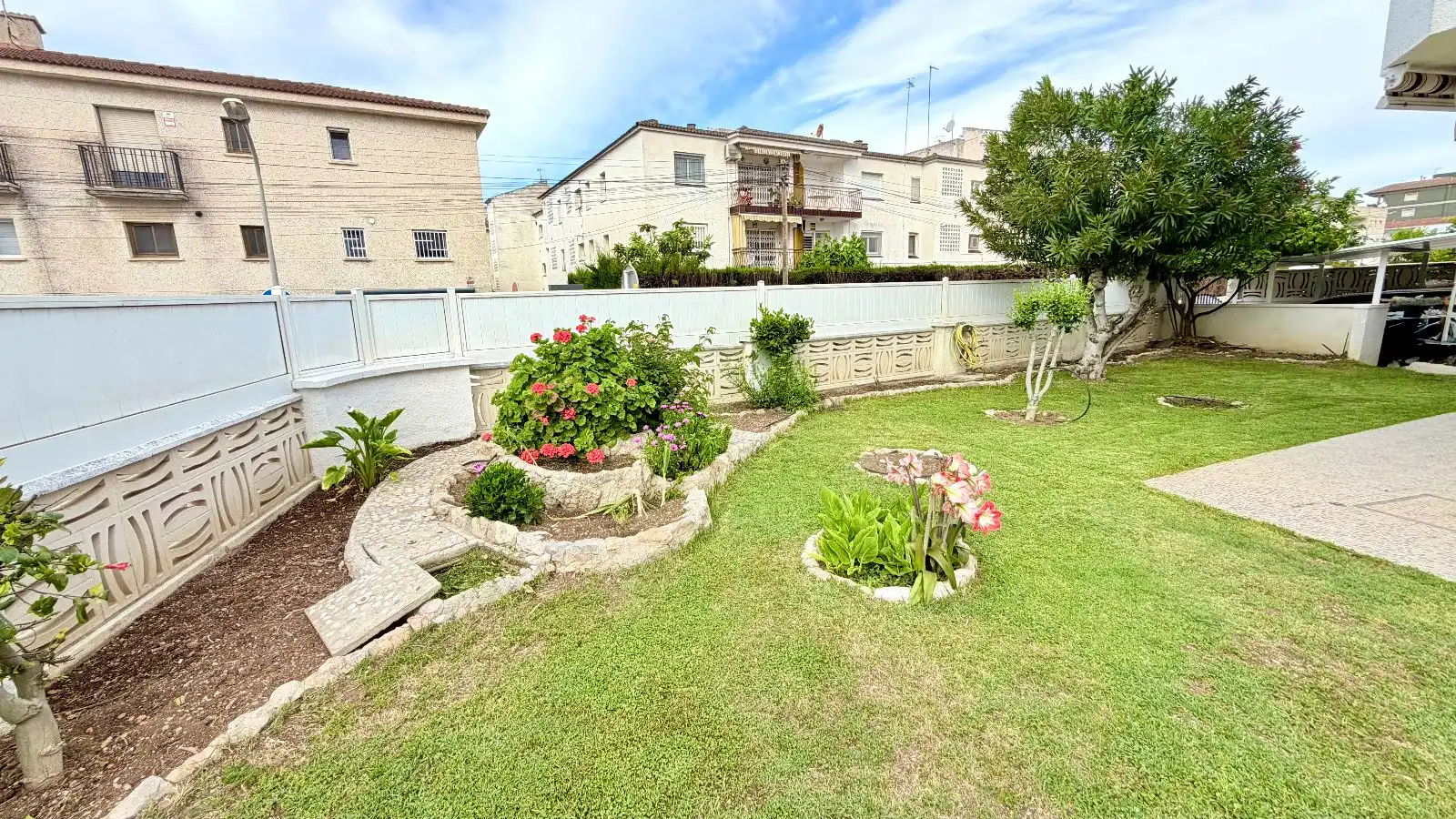 Jardín de Casa o chalet en venta en Cunit con Aire acondicionado, Calefacción y Jardín privado