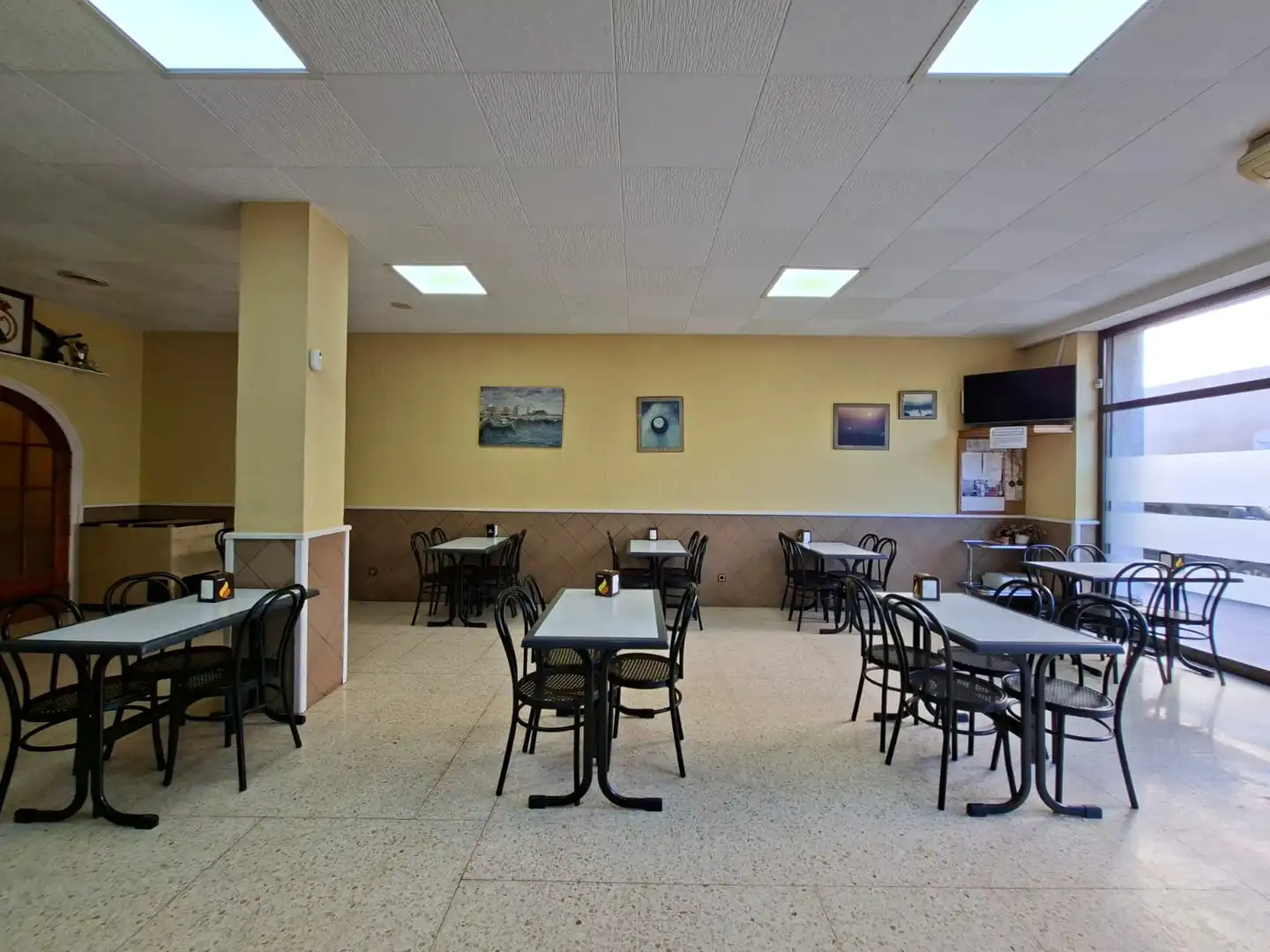 Commercial properties for sale in Llinars del Vallès  with Air Conditioner, Heating and Furnished