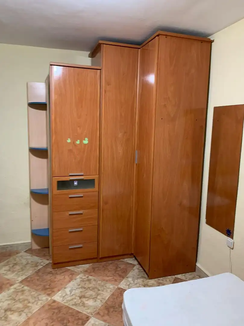 Dormitori de Pis en venda en Málaga amb Jardí privat i Moblat