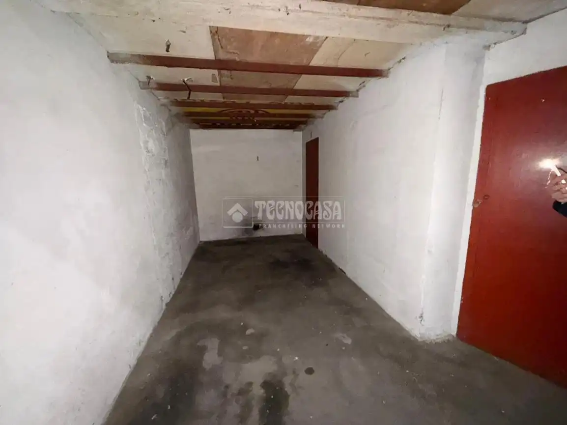 Garage zum Verkauf in Zaragoza