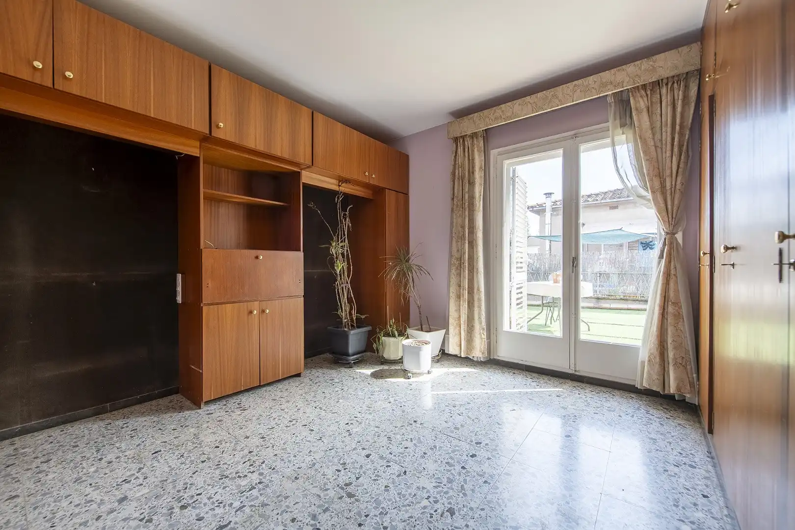 Wohnzimmer von Einfamilien-Reihenhaus zum Verkauf in Banyoles mit Klimaanlage, Heizung und Terrasse