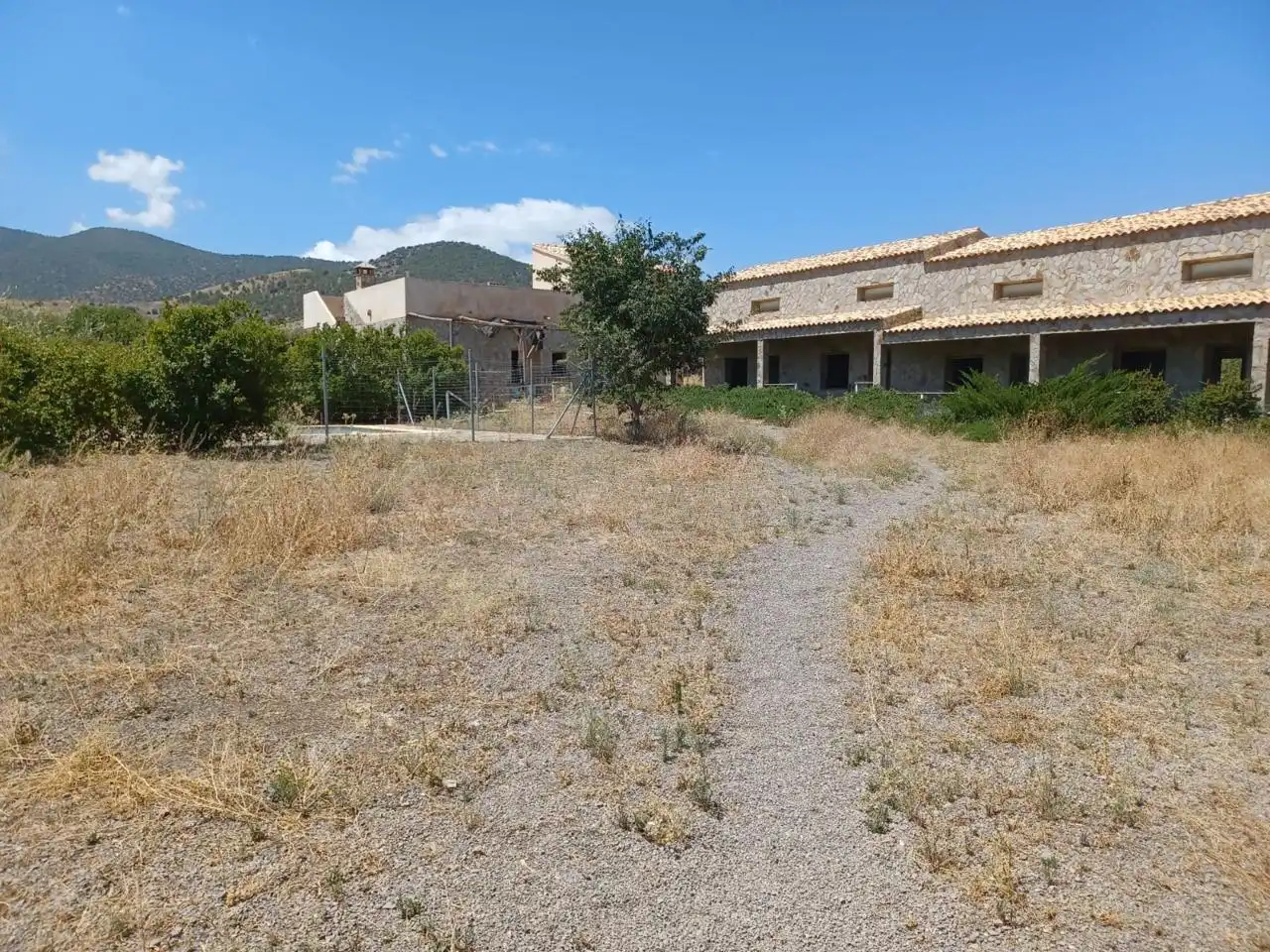 Buildings for sale in Dólar