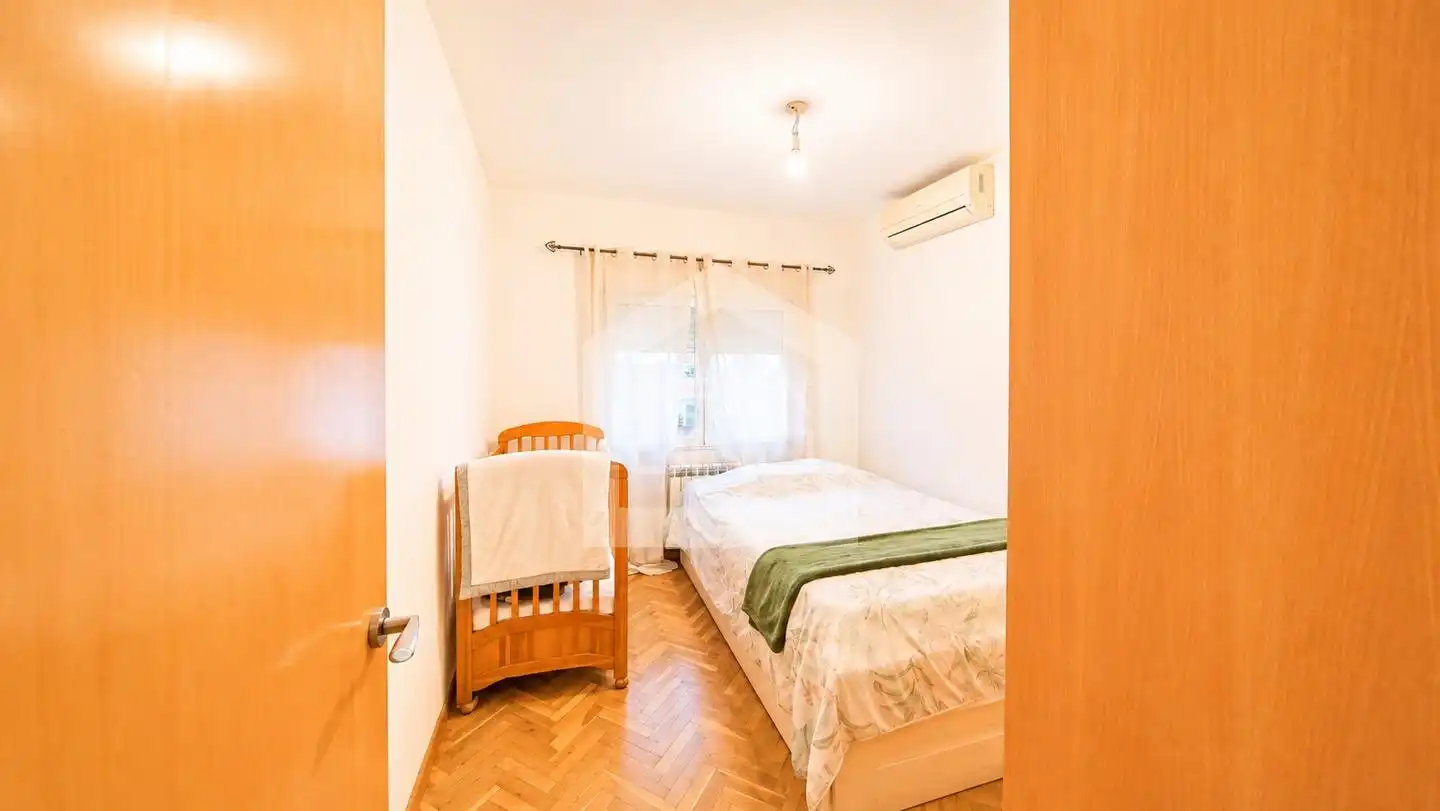 Bedroom of Flat for sale in Alcorcón  with Air Conditioner, Heating and Parquet flooring