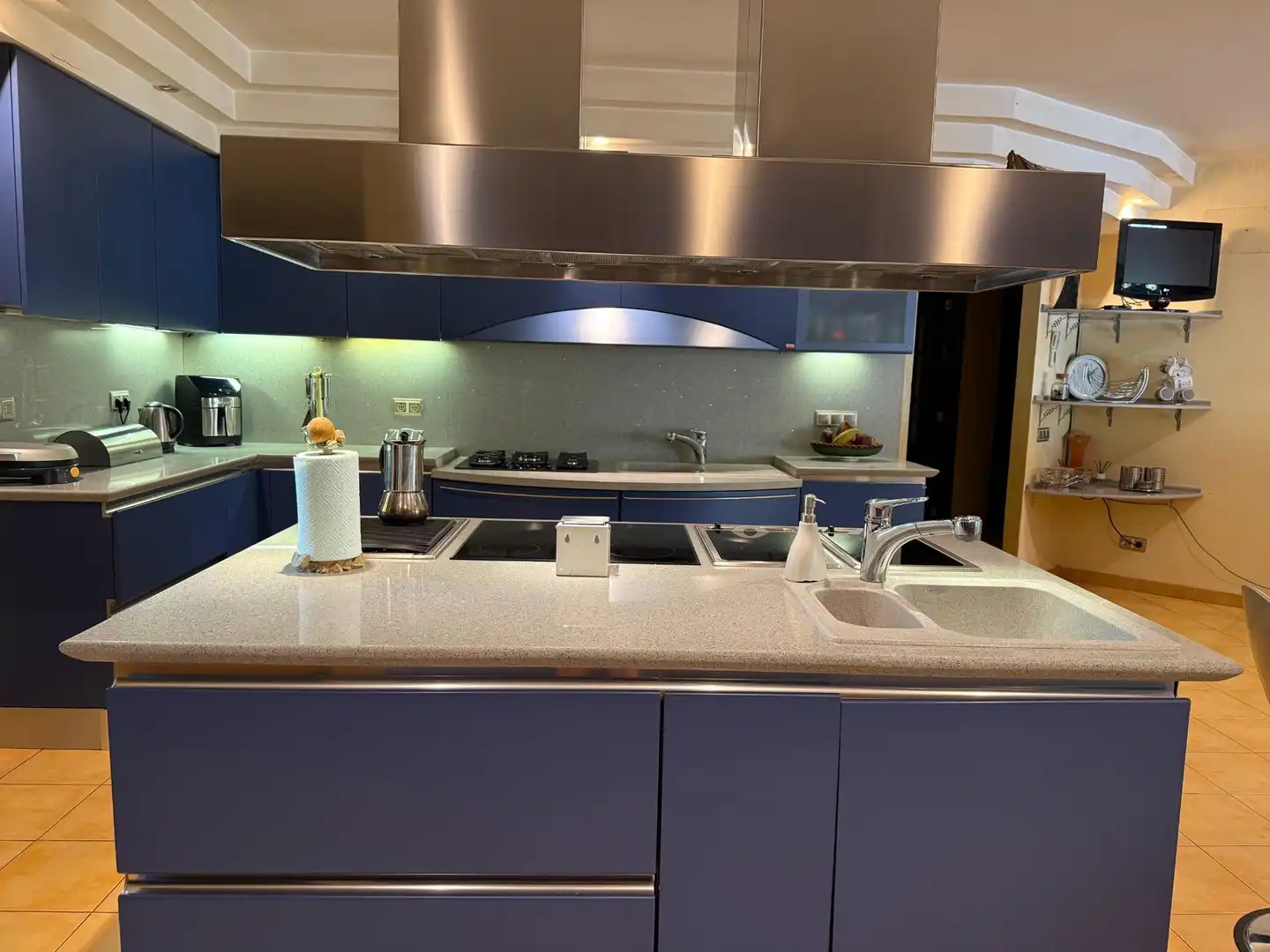 Cocina de Casa o chalet en venta en Gelves con Aire acondicionado, Jardín privado y Terraza