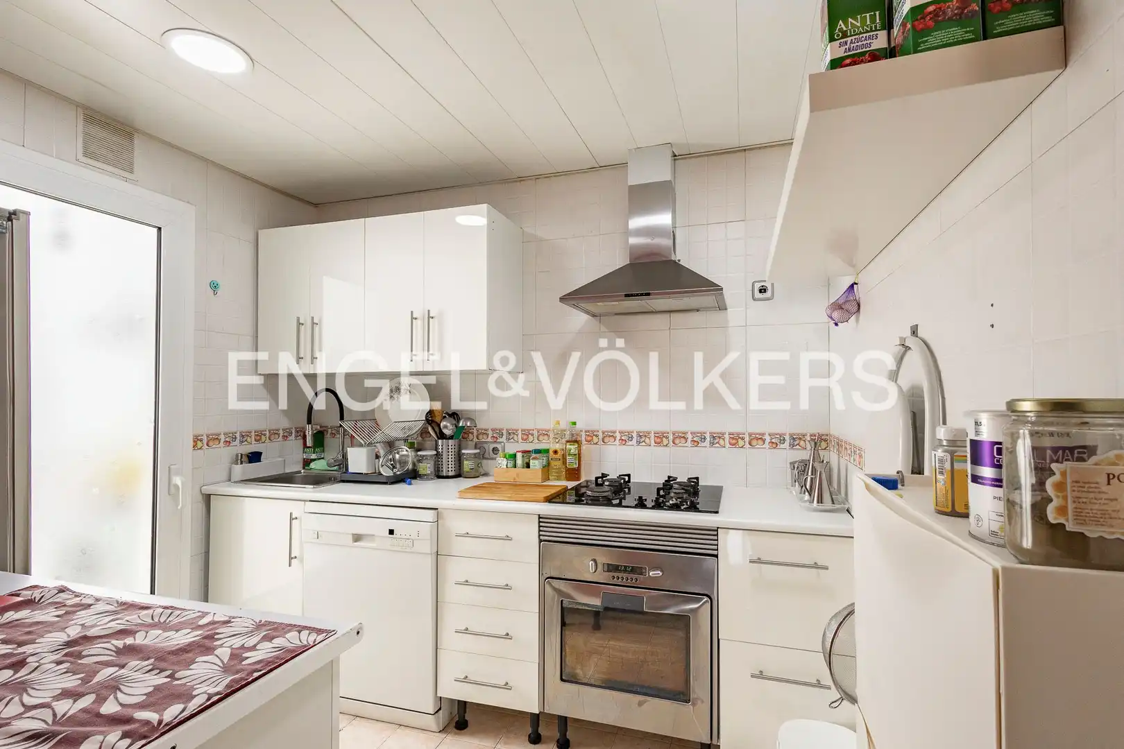 Kitchen of Attic for sale in L'Hospitalet de Llobregat  with Air Conditioner, Heating and Parquet flooring