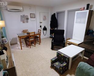 Living room of Flat for sale in  Sevilla Capital  with Air Conditioner, Terrace and Balcony