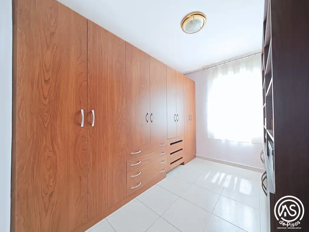 Habitación de Piso en venta en Zaragoza con Aire acondicionado, Calefacción y Amueblado