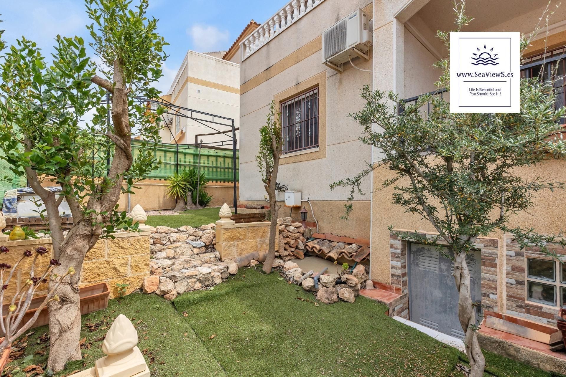 Garden of Single-family semi-detached for sale in Orihuela  with Air Conditioner, Heating and Private garden