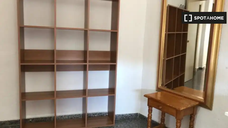 Habitación de Piso para compartir en Murcia con Aire acondicionado, Terraza y Amueblado