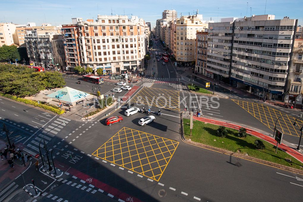 Vista exterior de Apartament de lloguer en  Valencia Capital amb Aire condicionat, Calefacció i Parquet