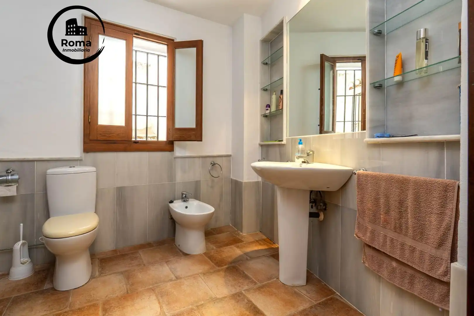 Bathroom of Houses for sale in Almuñécar