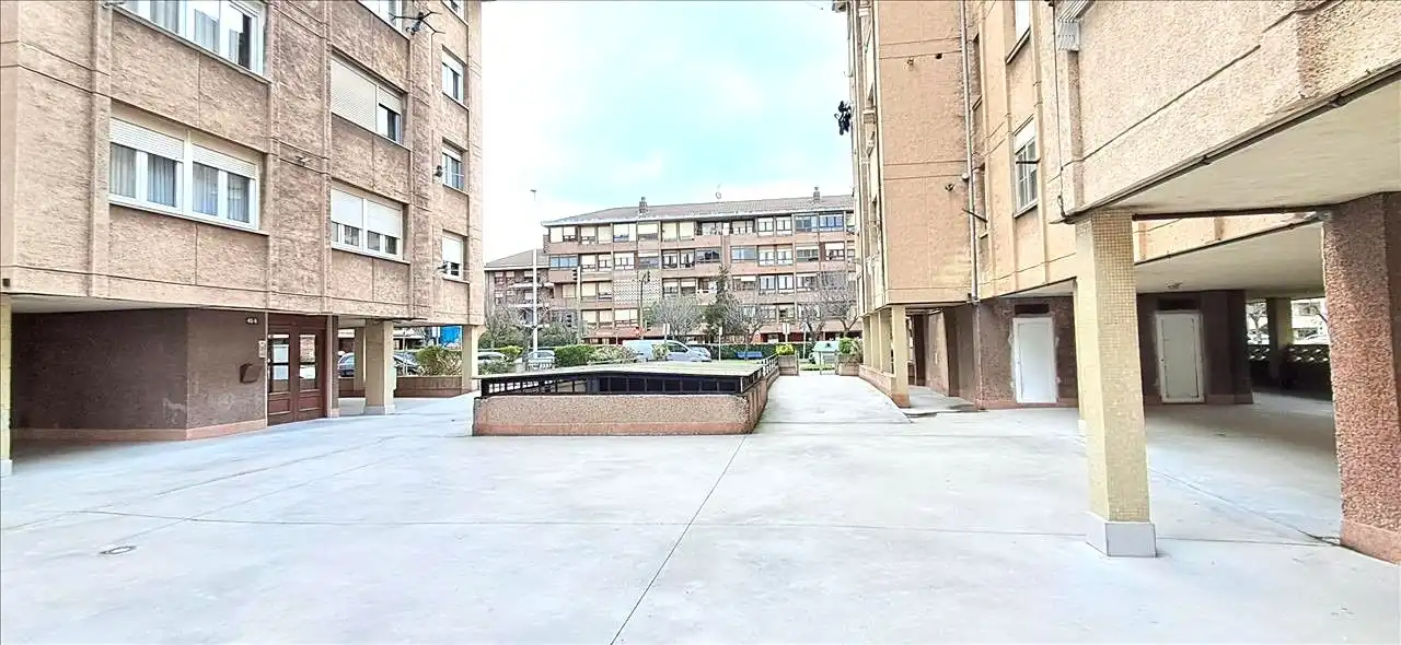 Apartament en venda a Alisal - San Román