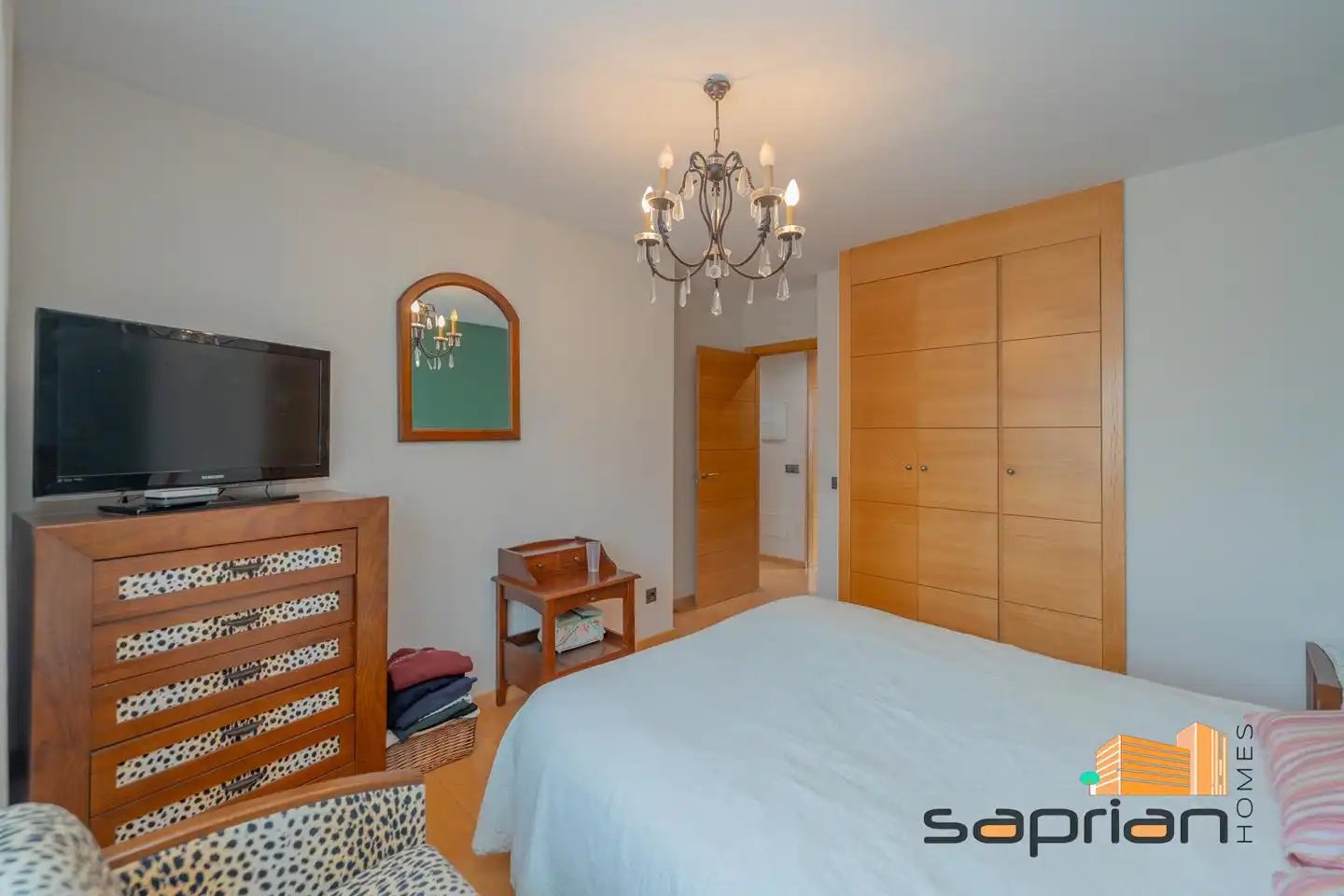 Habitación de Casa o chalet en venta en Pozuelo de Alarcón con Aire acondicionado, Calefacción y Jardín privado