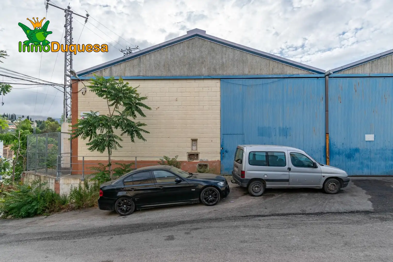 Exterior view of Industrial buildings for sale in Jun