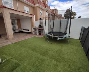 Garden of House or chalet for sale in Ugena  with Air Conditioner, Heating and Private garden