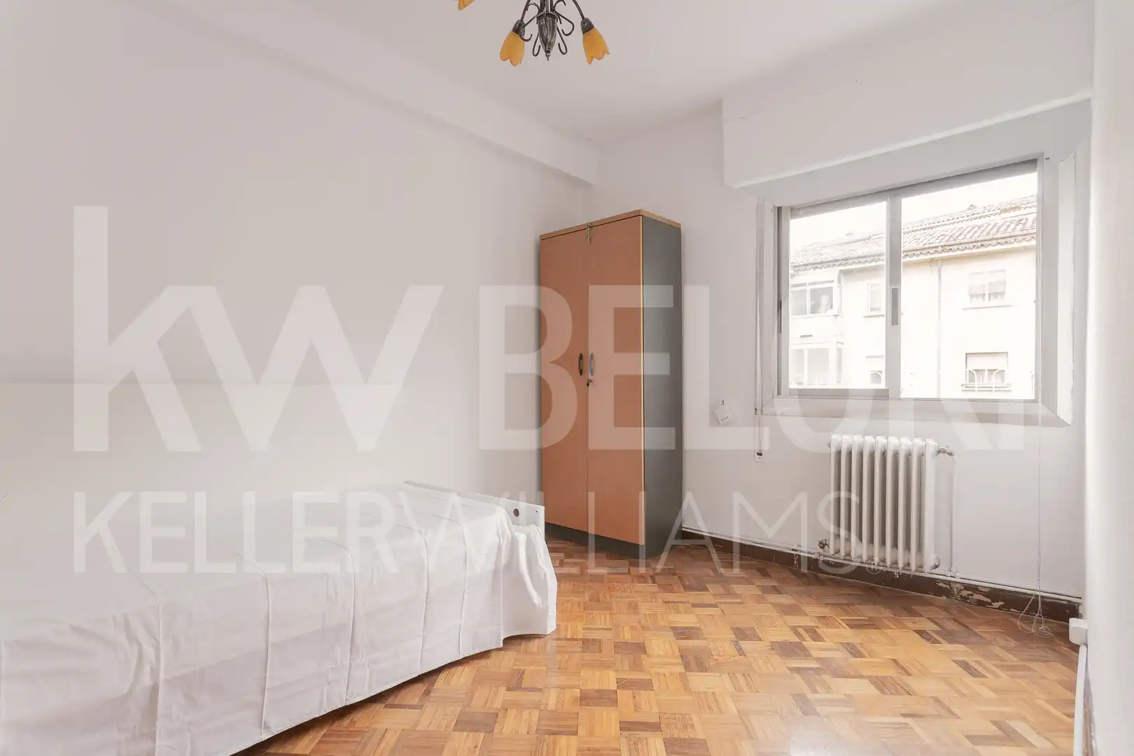 Habitación de Piso en venta en  Pamplona / Iruña con Calefacción y Balcón