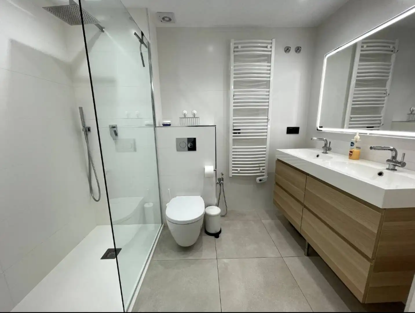Baño de Piso en venta en Valencia con Aire acondicionado, Calefacción y Balcón