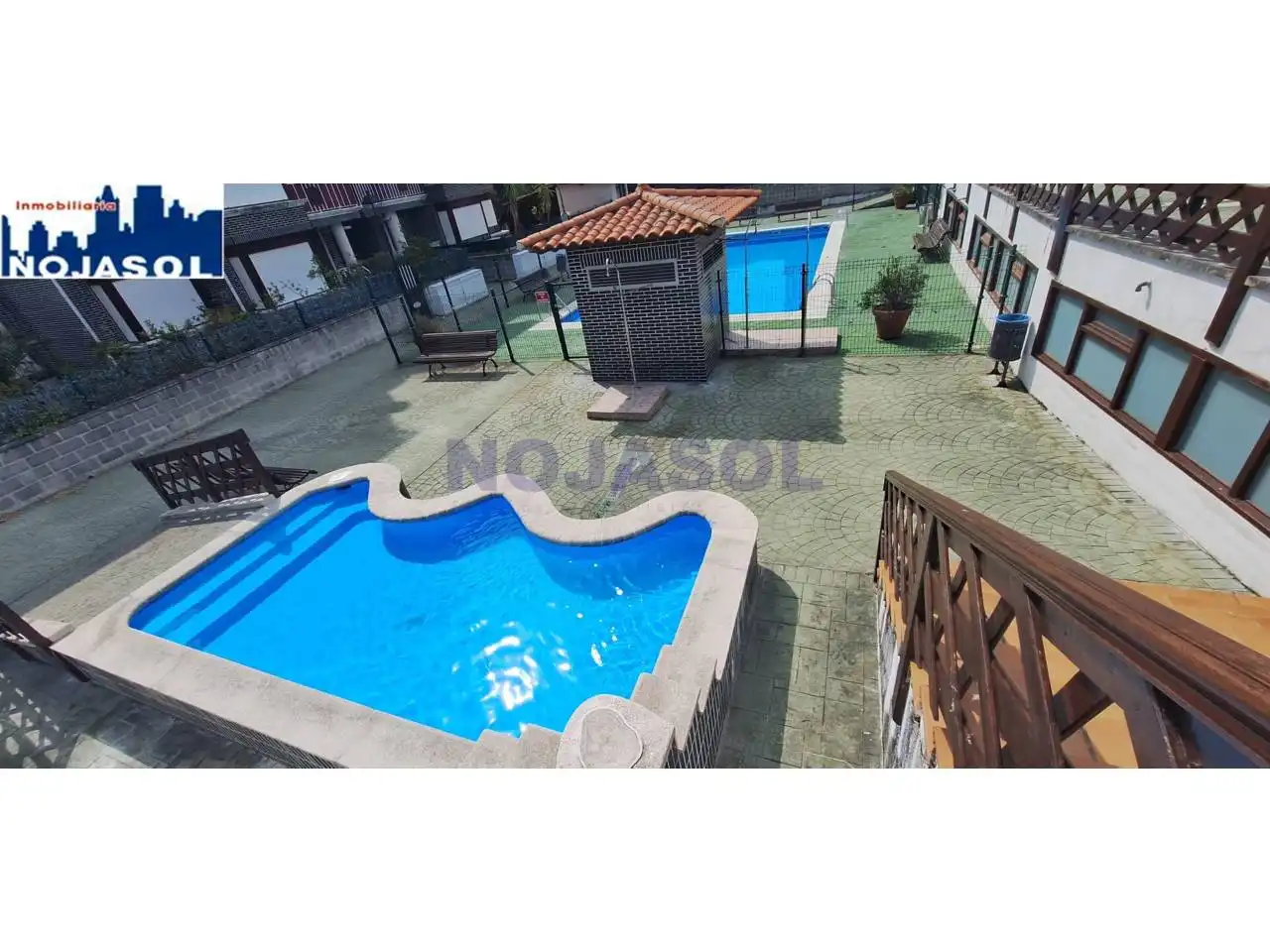 Piscina de Apartamento de alquiler en Noja con Calefacción, Terraza y Amueblado
